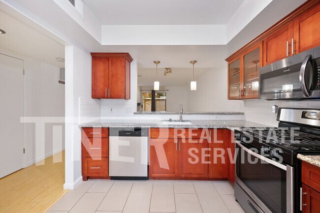 Building Photo - 9118 Madison Green Ln