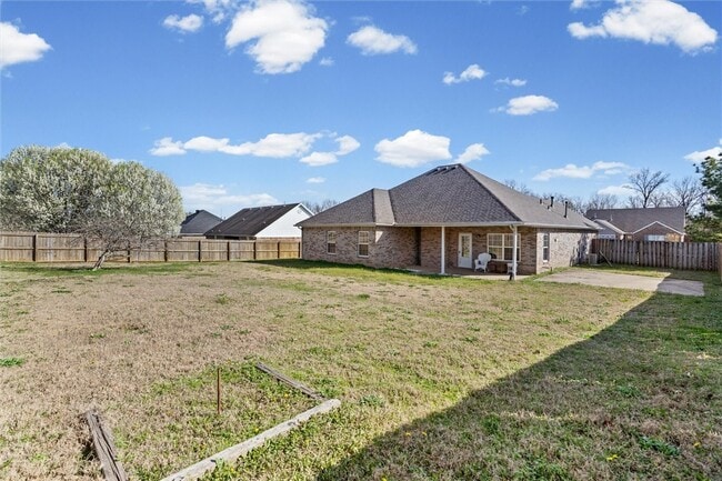 Building Photo - 421 Kate Dr