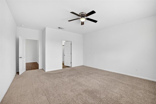 Building Photo - 14413 Shooter McGavin Dr