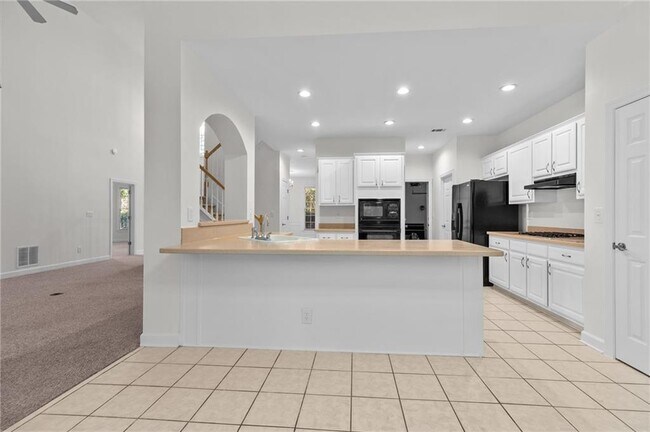 Building Photo - 235 Arbor Creek Way