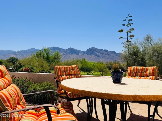 Building Photo - 1465 W Bridalveil Pl
