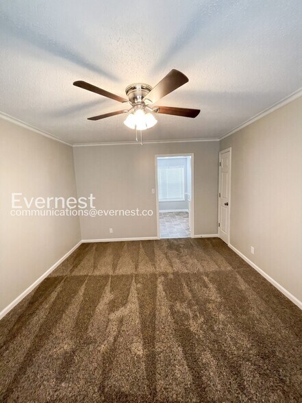 Building Photo - 1035 Summerhaven Rd