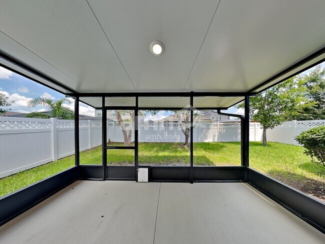 Building Photo - 629 Drysdale Dr