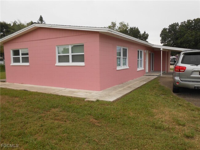 Building Photo - 120 Lee Blvd