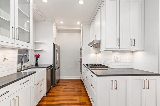 Building Photo - 841 Piedmont Ave NE