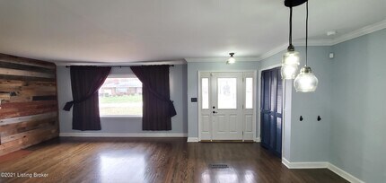 Building Photo - 3013 Wellbrooke Rd
