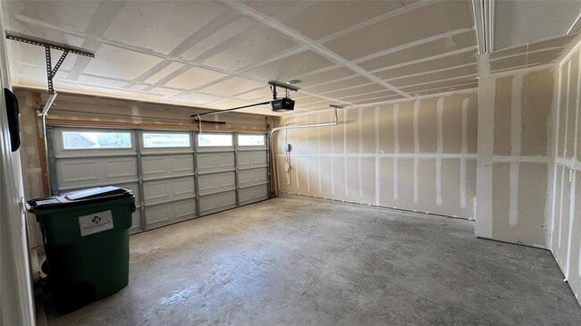 Building Photo - 408 Frogmore Lp