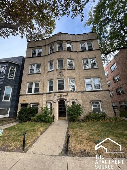 Primary Photo - 1934 W Estes Ave