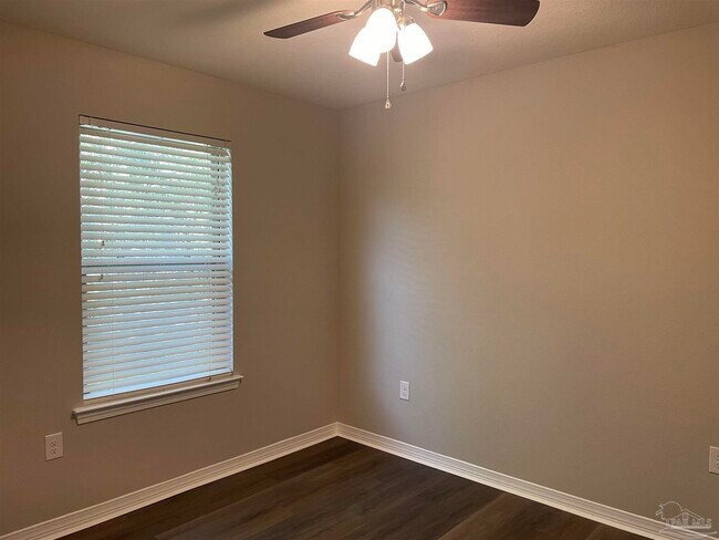 Building Photo - 10881 Chippewa Way