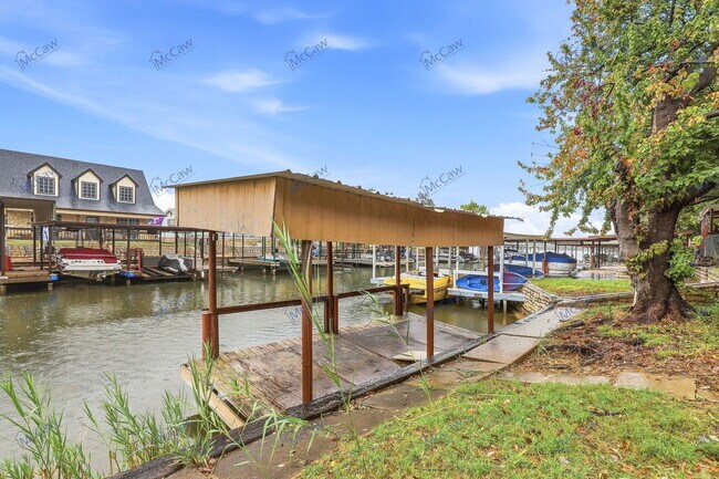 Building Photo - 6516 Blue Water Ct