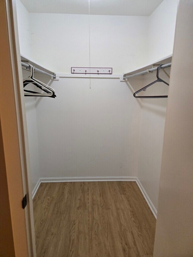 Building Photo - 314 Silverwood Ct