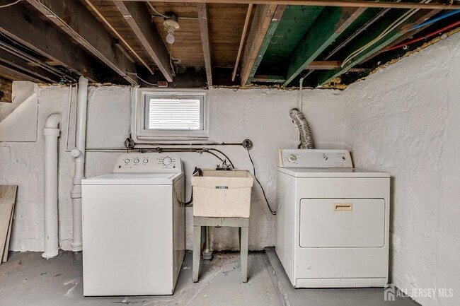 Building Photo - 93 Player Ave