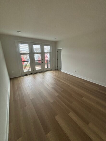 Building Photo - 43396 Farringdon Sq