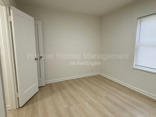 Building Photo - 1509 N Chester Ave
