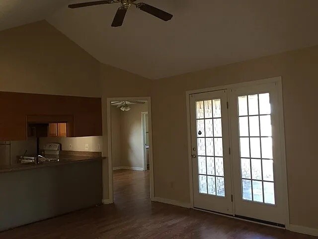 Building Photo - 1646 Latham Ct