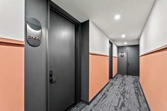 Building Photo - 84 East Ave