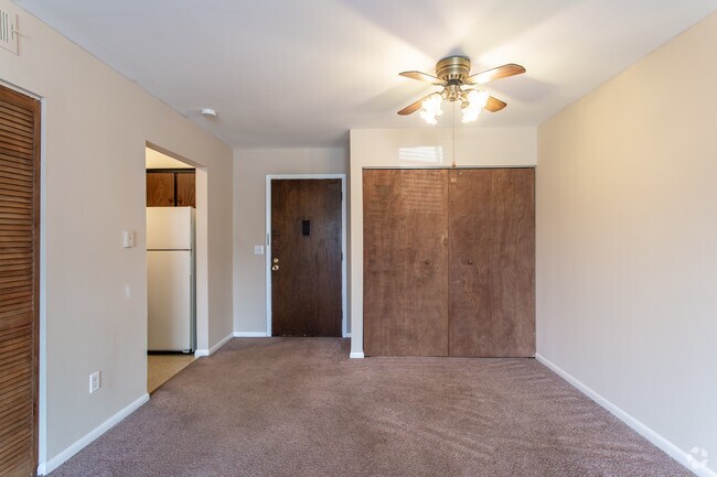 1BR, 1BA - 624 SF - Heritage Apartments