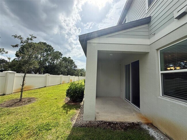 Building Photo - 15025 Willow Arbor Cir