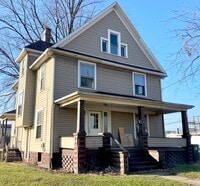 Building Photo - 1507 Garfield Ave SW