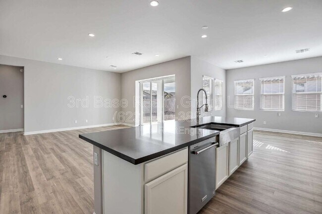Building Photo - 4354 N 198th Ln