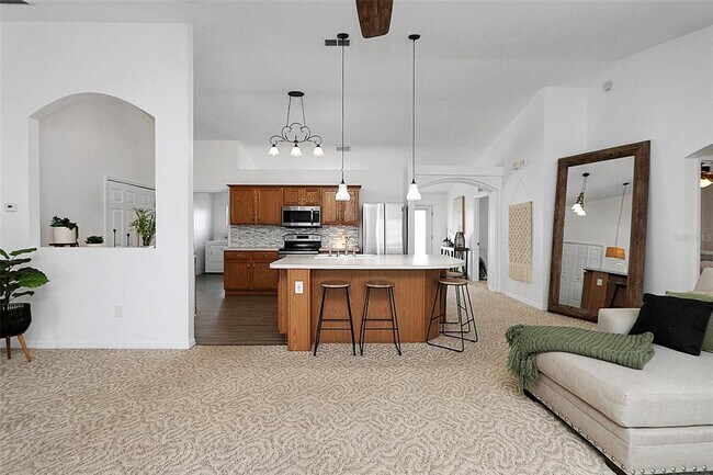 Building Photo - 10648 SW 38th Ave