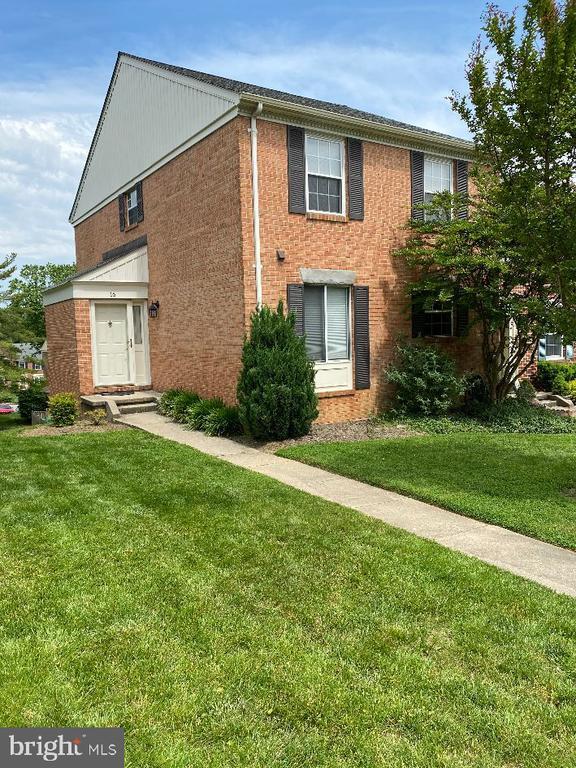 Building Photo - 16 Castlehill Ct