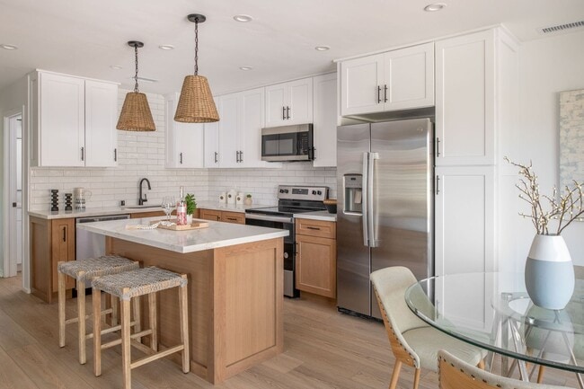 Building Photo - Turnkey 3 Bed/2 Ba in Encinitas' Finest 55...