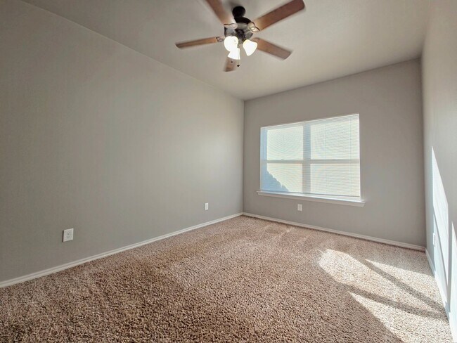 Building Photo - 1109 Preston Trails