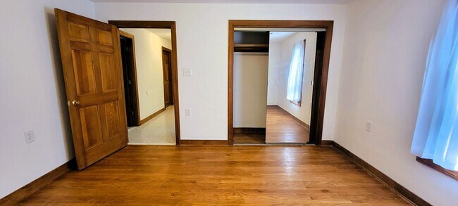 Building Photo - Remodeled secluded wooded oasis off of Qualla Road with handicap access
