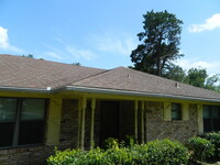 Building Photo - AVAILABLE NOW!!! 3-bedroom, 2 bathroom spa...