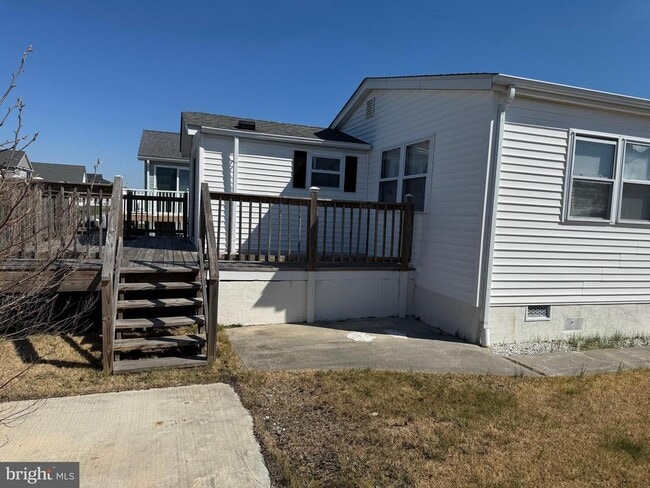 Building Photo - 36991 Laws Point Rd