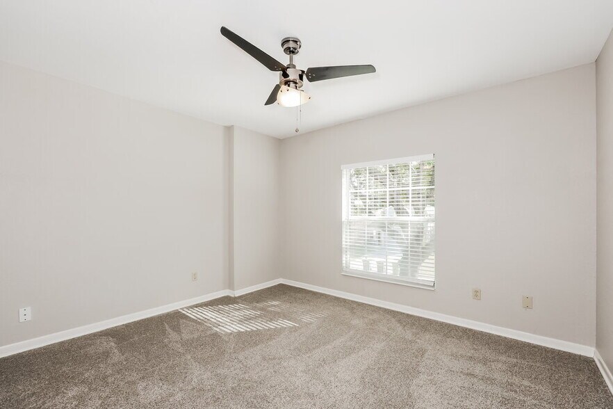 Building Photo - 5528 Royal Meadow Ln