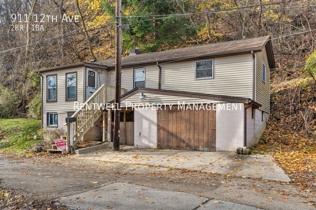 Building Photo - 911 12th Ave