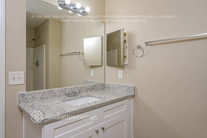 Building Photo - 1740 Rose Garden Ln