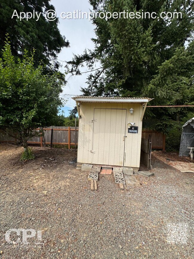 Building Photo - MOVE IN SPECIAL -  1/2 FIRST MONTHS RENT!!