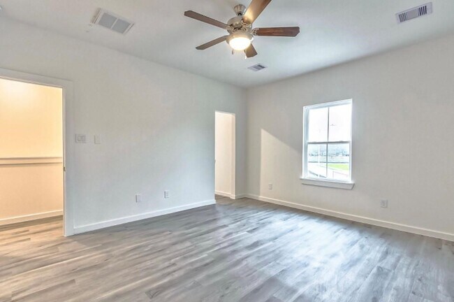 Building Photo - 4806 Centipede Rd