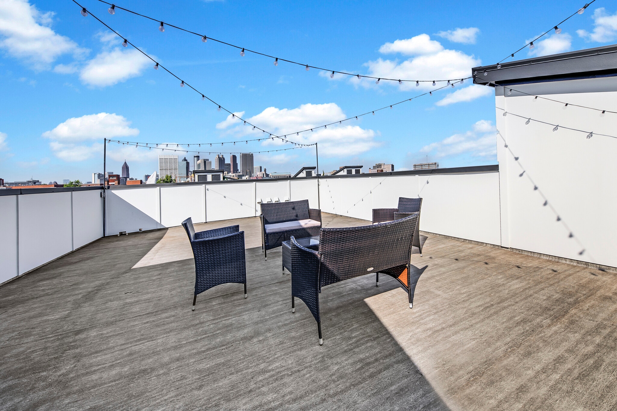 Private Terrace - 265 Castleberry Station Dr SW