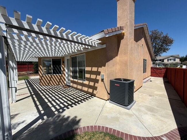 Building Photo - 41019 Promenade Chardonnay Hls
