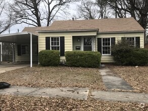 Building Photo - 520 Parkway Dr S