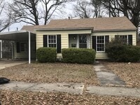 Building Photo - 520 Parkway Dr S