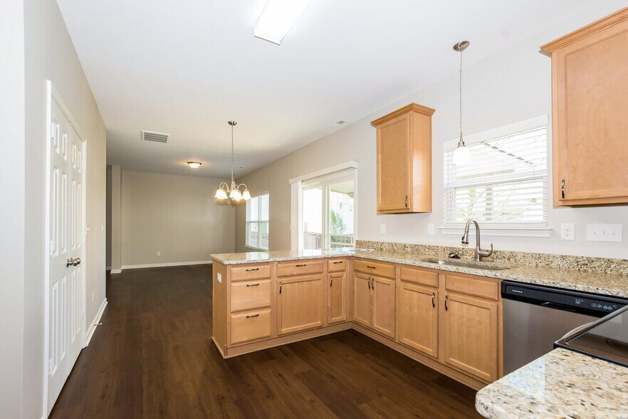 Building Photo - 13529 Anne Browers Rd