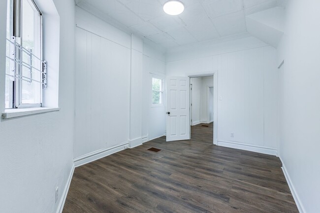 Building Photo - 1533 Arlington Ave