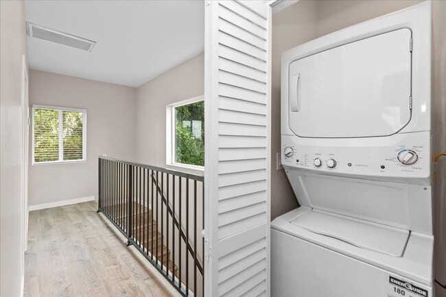 Building Photo - Brand new!