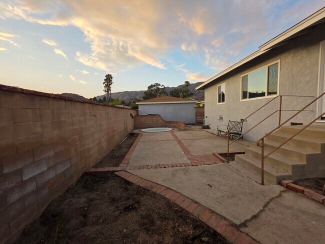 Building Photo - 11033 Quill Ave