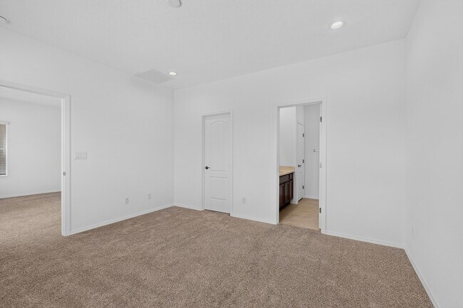 Building Photo - 280 Prism Ave SW