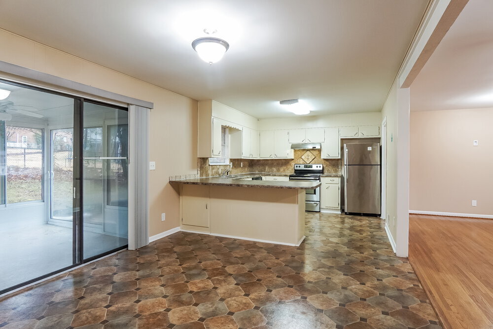 Building Photo - 621 27th Ave