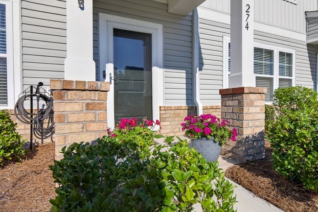Building Photo - 274 Godwit Dr