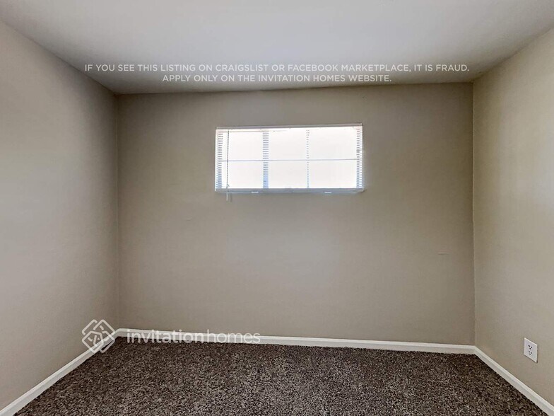 Building Photo - 8222 N 30th Dr