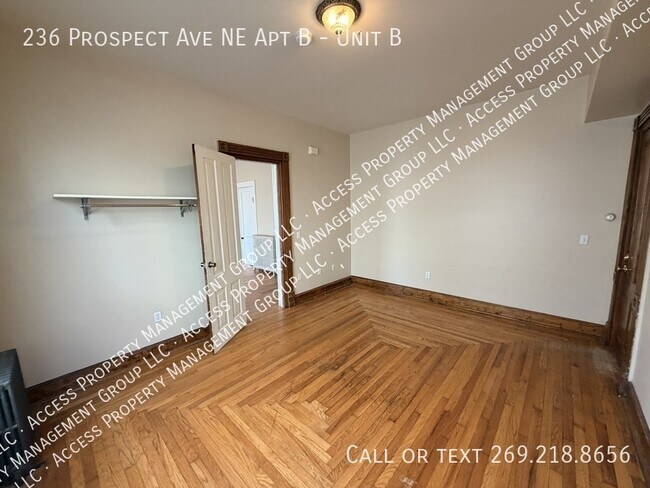 Building Photo - 236 Prospect Ave NE