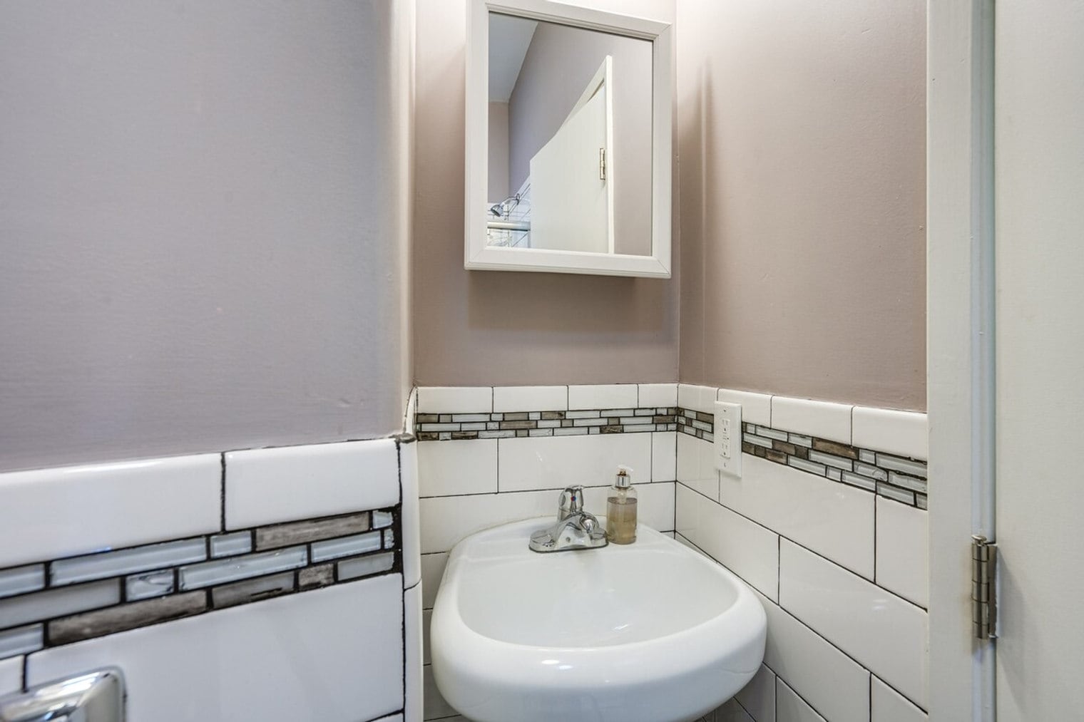 Building Photo - 3600 Grand Ave